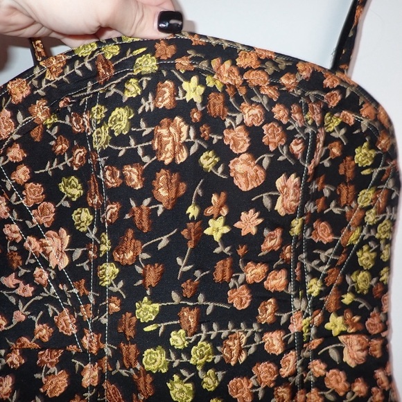 URBAN OUTFITTERS Sleeveless Black Floral Brocade Mini Dress Size XS - Picture 3 of 12